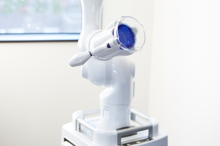 クリーンな診療室を維持する口腔外バキュームの全ユニット設置